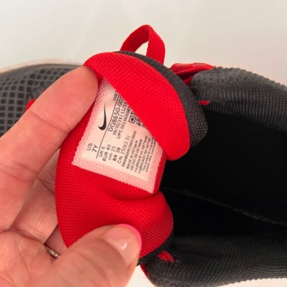 Kids Nike Lebron Witness 7 Black/Red size 7 youth - Picture 3 of 4